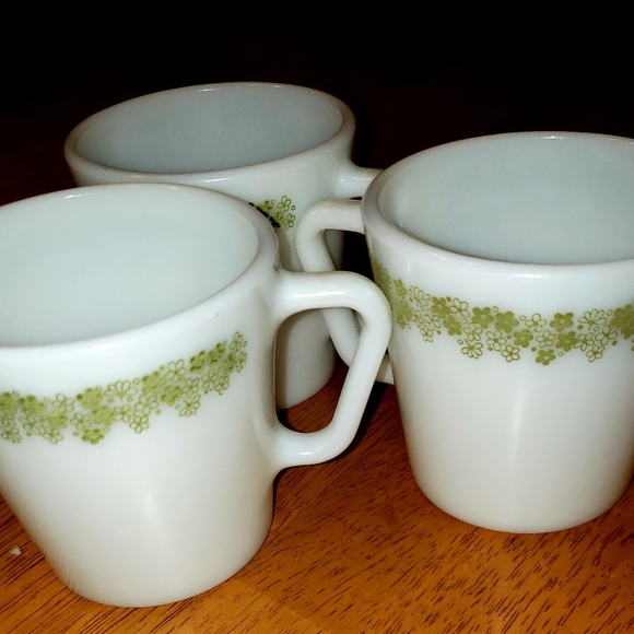 Vintage Pyrex Crazy Daisy 3pc D Handle Coffee Cups - Picture 8 of 8